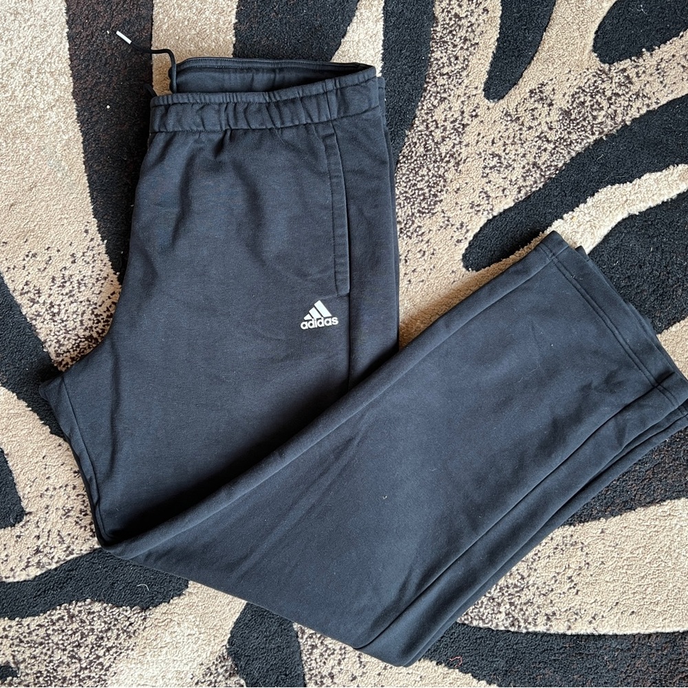 Adidas Wide leg sweats